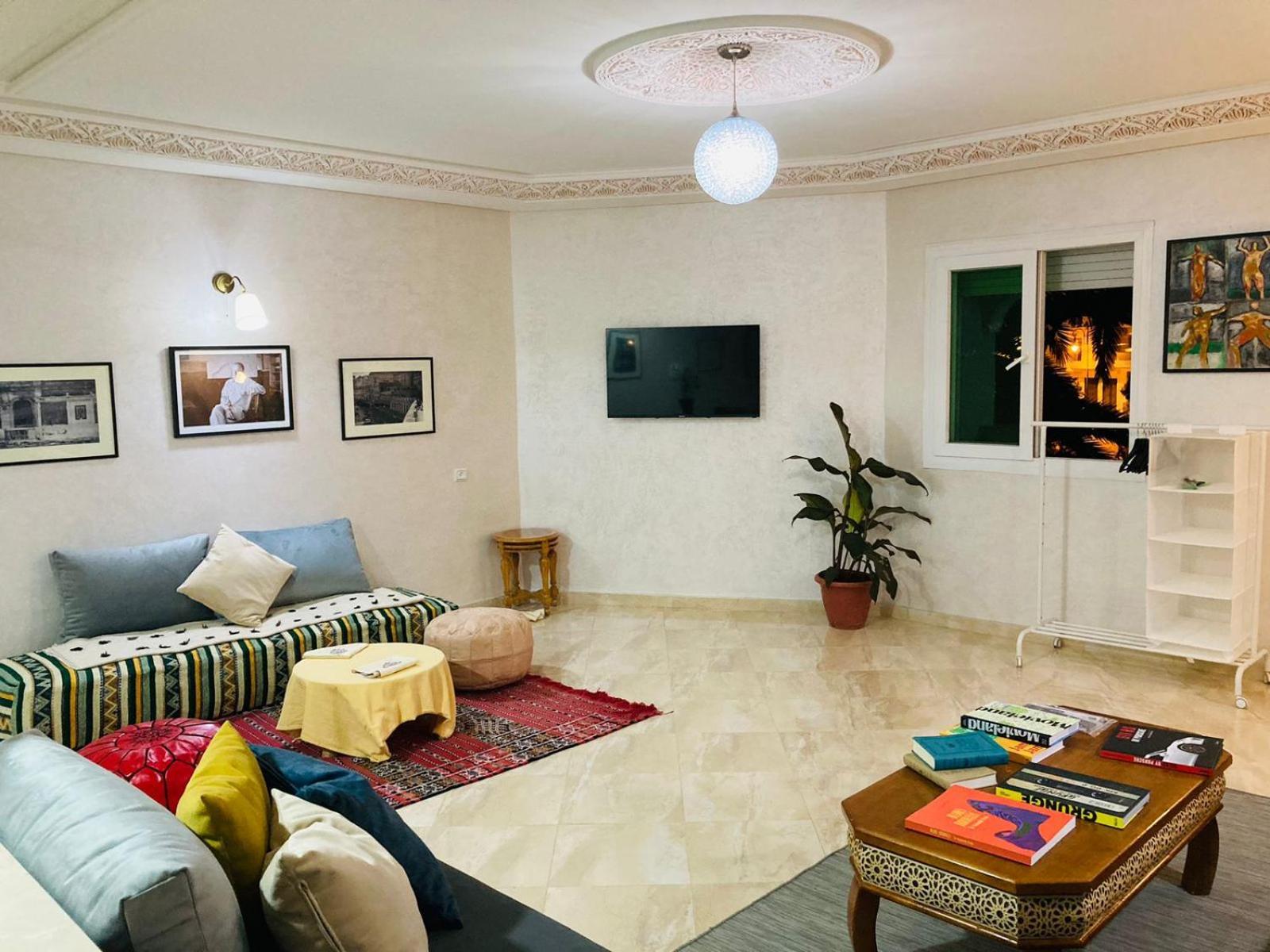 Appartamento Superb Flat Near The Medina Tangeri Esterno foto